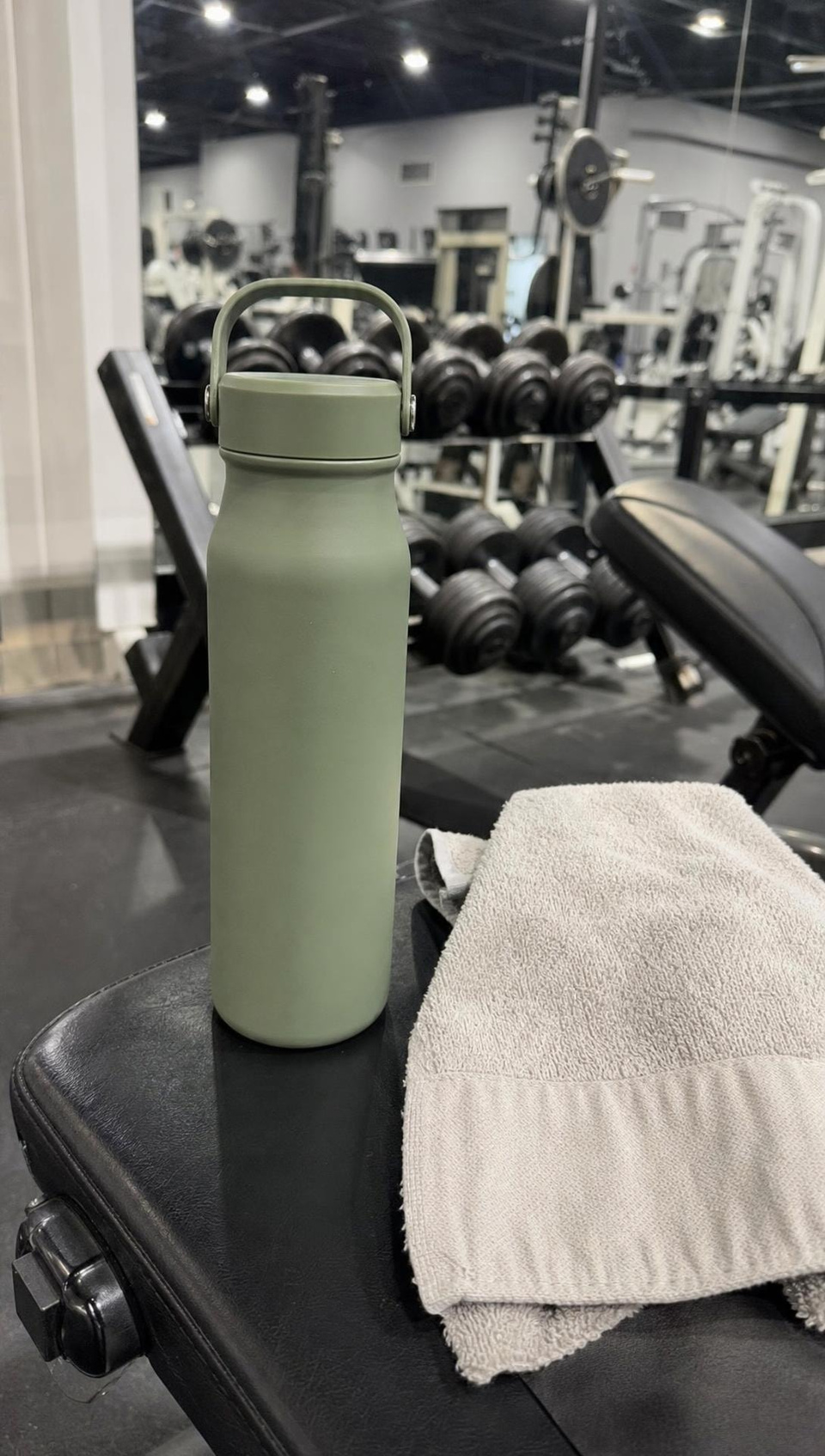 Input: A spoken UGC-style ad filmed at the gym, made from the product photo